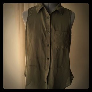 *Lowest Price* Button Up Sleeveless Blouse